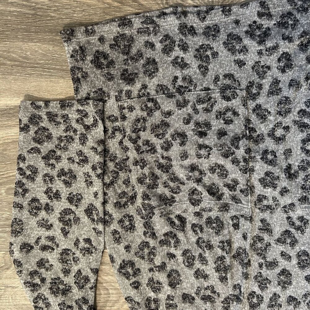 Lucky Brand Cardigan Hoodie Sweater Large Gray Leopard Print Loungewear - Picture 10 of 14